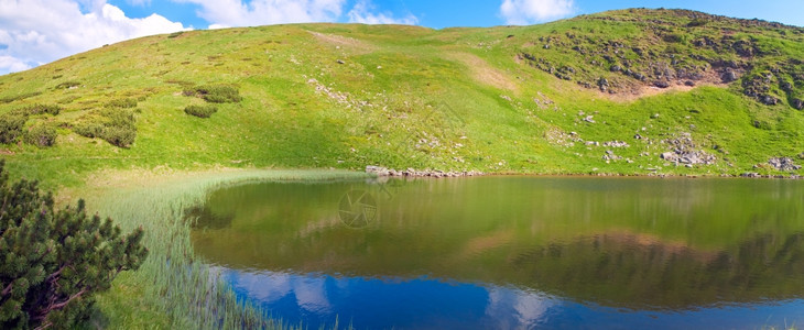 夏山峡谷乌克兰科霍诺格拉海脊喀尔巴阡山的阿卑斯湖Nesamovyte三针缝合图图片
