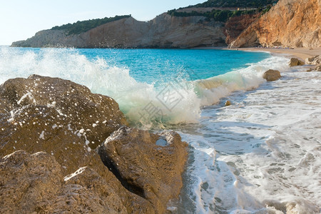 爱奥尼亚海希腊列夫卡达美丽的夏日白沙滩海浪希腊列夫卡达图片