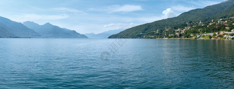 Como湖意大利夏季全景图片