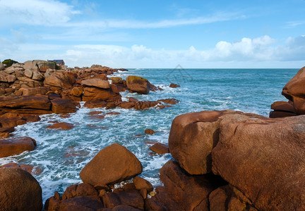 普卢马纳海岸春季风景PerrosGuirecBrittany法国图片