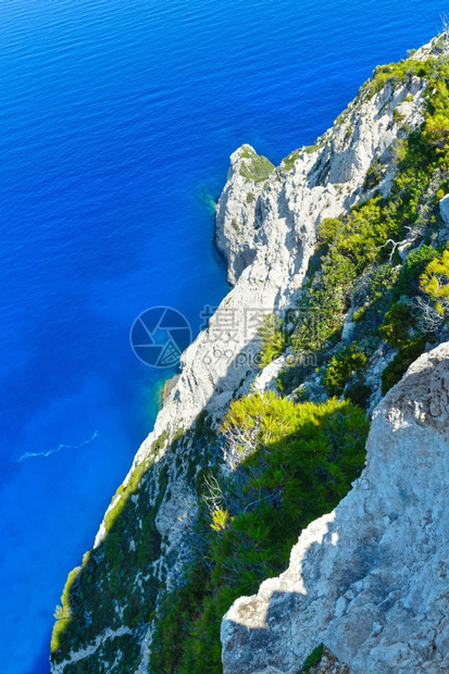 夏季海岸线景观希腊Zakynthos纳瓦吉奥湾附近图片