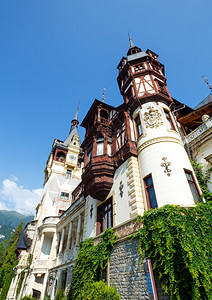 贝利城堡夏景罗马尼亚西奈亚附近建于1873年至1914年建筑师约翰内斯舒尔茨图片