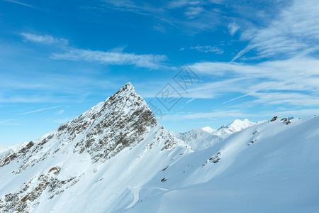 冬多洛米顿山地景观滑雪度假胜地奥贝古尔赫蒂罗奥地利图片