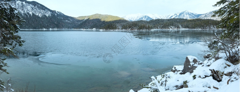 埃布西湖冬季风景巴伐利亚德国全景图片