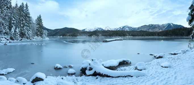 埃布西湖冬季风景巴伐利亚德国全景图片