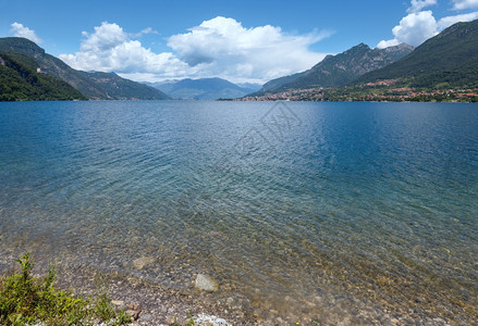 阿尔卑斯山科莫湖夏季海岸观察意大利图片