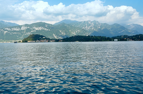 阿尔卑斯山科莫湖夏季夜景意大利图片