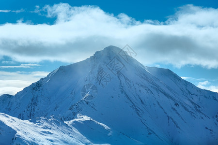 清晨冬日西尔弗雷塔阿尔卑斯山风景奥地利蒂罗尔SilvrettaseilbahnAGIschgl滑雪度假村图片