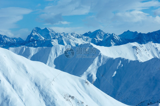 清晨冬日西尔弗雷塔阿尔卑斯山风景奥地利蒂罗尔SilvrettaseilbahnAGIschgl滑雪度假村图片