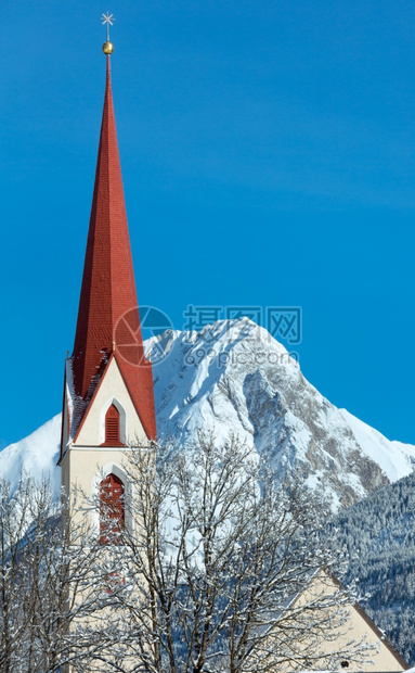 Haselgehr村和天主教区堂StMartinWinterView奥地利Tirol1689年在MartinUnterhof有一图片