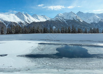 奥地利提罗兰山脉的Kappl滑雪区图片