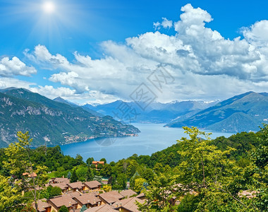 从山顶意大利观测阿尔卑斯山科莫湖夏季景意大利图片