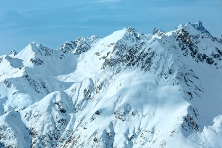 温雪岩石山顶奥地利蒂罗尔锡夫雷塔阿卑斯山图片