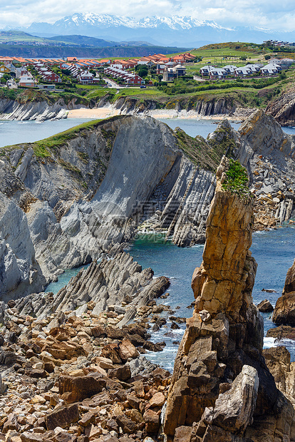 PortioBeach附近大西洋海岩石岸线皮亚拉戈斯坎塔布里亚西班牙图片