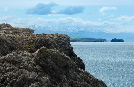 西班牙坎塔布里亚桑坦德的大西洋岩石海岸线图片