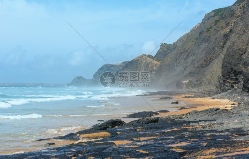 Castelejo海滩葡萄牙阿尔加维的大西洋海风暴景图片