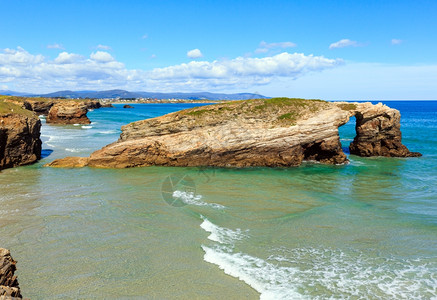 坎塔布里克海岸夏季风景迦太德拉海滩卢戈加利西亚班牙图片