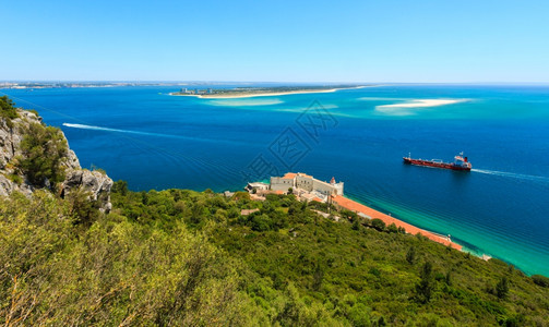 夏季海岸风景葡萄牙Setubal自然公园Arrabida的顶层景色图片