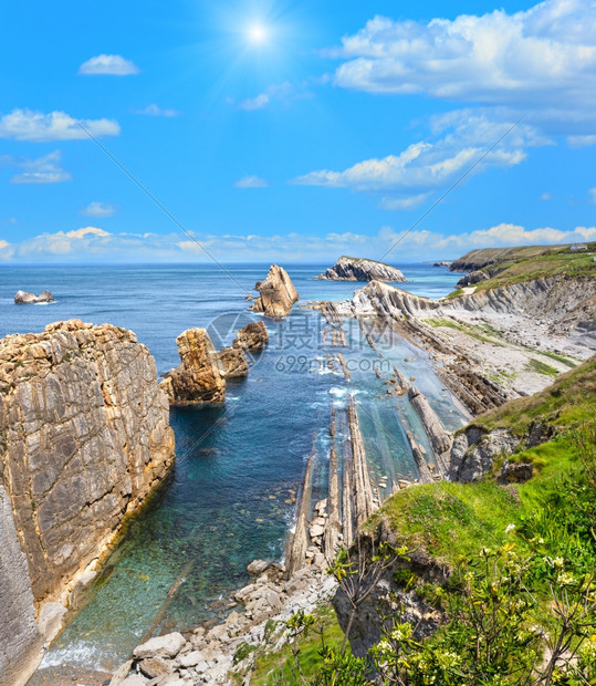 ArniaBeach西班牙大洋沿岸的阳光景色两针缝合图像图片