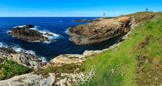 西班牙夏季大洋海岸景观灯塔岛Pancha两针缝合全景图片