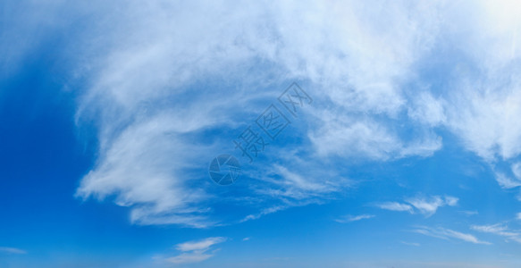 蓝风雪夏日天空中的白云夏季天气背景良好背景图片