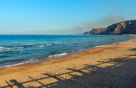 美丽的Tyrrhenian海沙滩Gaeta拉丁美洲意大利的晨光阴影图片