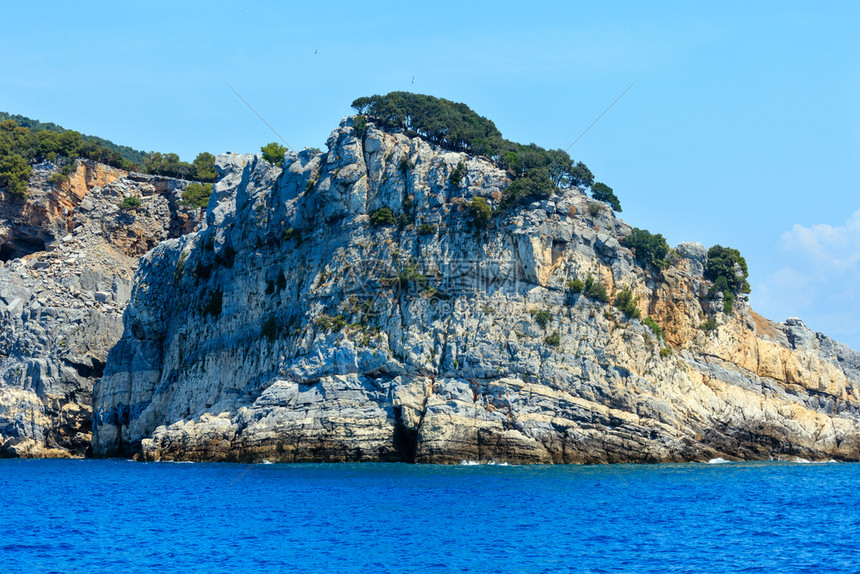 波托维内尔附近帕尔马里亚岛美丽的岩石海岸意大利利古里亚拉斯佩齐亚辛克特雷公园诗人湾图片