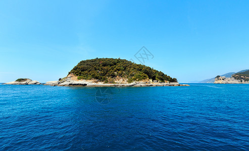 美丽的岩石海岸帕尔马里亚蒂诺和蒂内托群岛附近的波托维内尔诗人湾CinqueTerre公园拉斯佩齐亚利古里亚意大利蒂诺岛上的灯塔图片