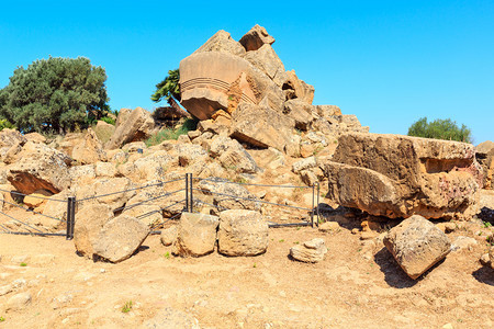 宙斯寺在著名的古老寺庙谷意大利西里Agrigento教科文组织世界遗产地的废墟图片