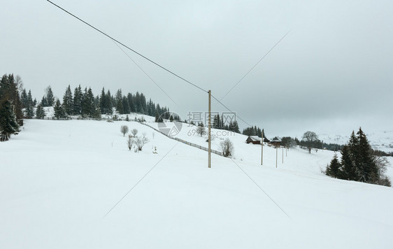 乌克兰喀尔巴阡山Jablunytsia山村地貌图片