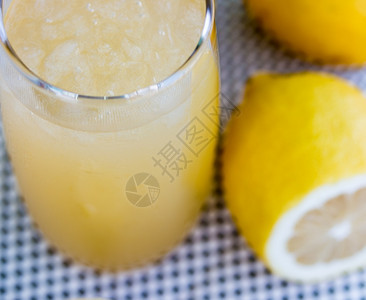 代表美味清新和有机的自制柠檬图片