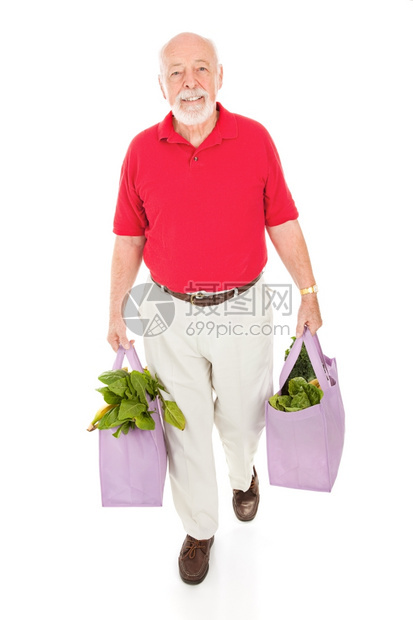 老人用可再布购物袋把杂货带回家全身被隔离图片