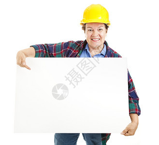 女建筑工人手持空白的标志准备好文字孤立在白色上图片