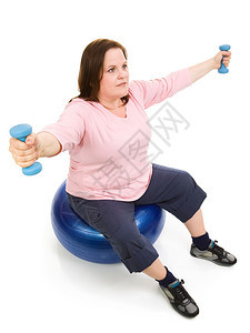 美丽的外加体型女人用健身球和免费重量来做排泄物全身都是白的图片
