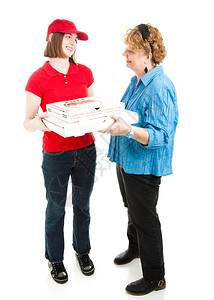 女孩送披萨给顾客全身被白色隔离披萨盒是通用的没有品牌图片