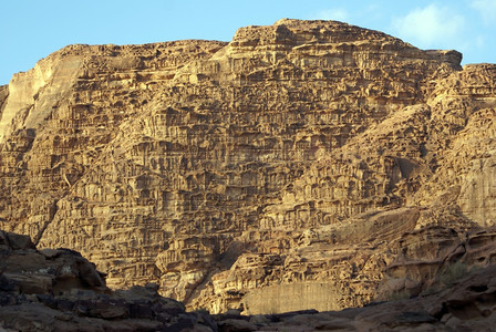 约旦WadiRum沙漠的山脉图片