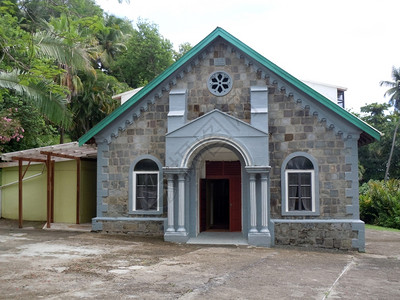 多米尼克加勒比岛上古老的圣公会教图片