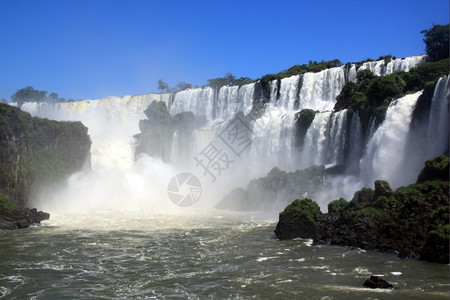 阿根廷的米斯特河流和伊瓜祖瀑布图片