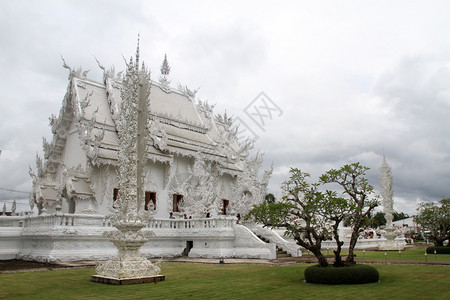 泰国清莱附近的白庙watRongKhun图片