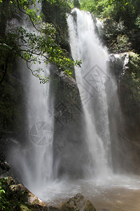 泰国北部家公园的瀑MorkFa图片