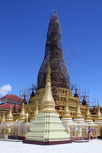 缅甸莫尼瓦帕亚主塔修复图片