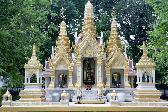 泰国曼谷Dusit公园白寺佛教庙图片