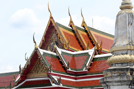 泰国曼谷三通塞普寺的瓦片屋顶图片