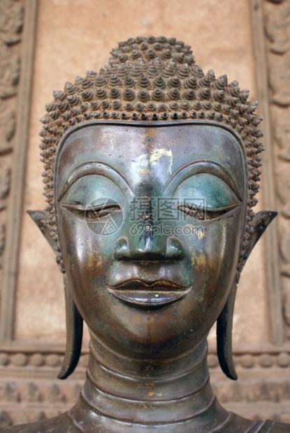 老挝万象WhatPhrraKeo的青铜佛头图片