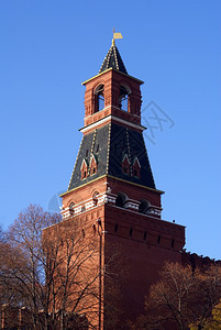 红砖塔和克里姆林宫墙图片