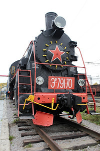 俄罗斯卡雷利亚梅德韦兹谢戈尔斯克火车站的黑色头图片