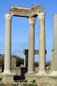 土耳其Perge的柱和寺庙图片