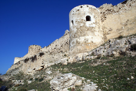 土耳其西里夫克山顶的城堡墙壁图片