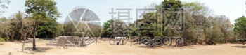 洪都拉斯科潘金字塔广场和树木ibCopan全景图片