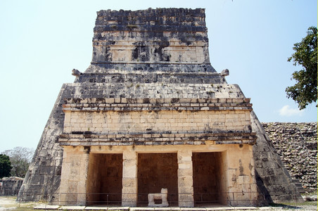 墨西哥尤卡坦州ChichenItza的贾瓜雷斯寺图片